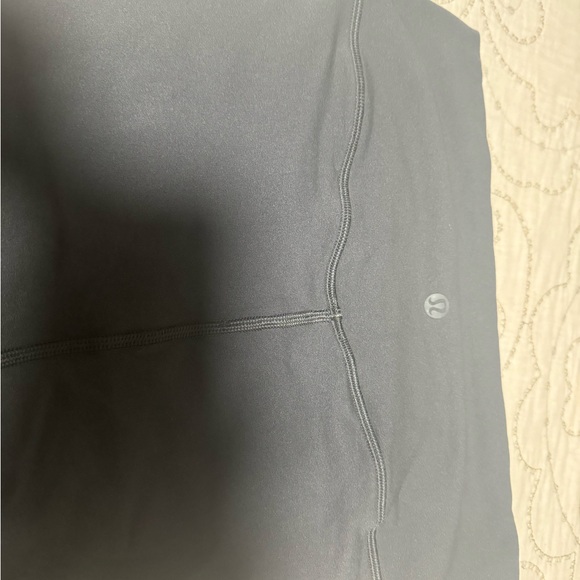 Women’s Lululemon’s size 6 black reveal leggings new - Picture 3 of 5